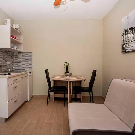 One-bedroom In I Apartment *