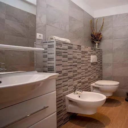 One-bedroom In I *