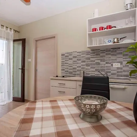 One-bedroom In I Apartman Rovinj